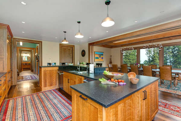 Abode at Heartwood Lodge, ski-in/out, 1 mile to National Park