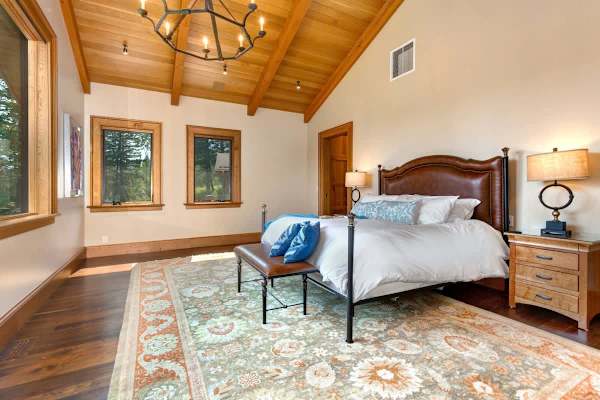 Abode at Heartwood Lodge, ski-in/out, 1 mile to National Park