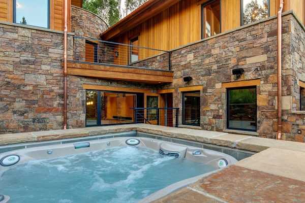 Abode at Heartwood Lodge, ski-in/out, 1 mile to National Park