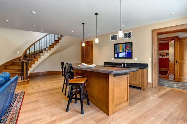 Abode at Heartwood Lodge, ski-in/out, 1 mile to National Park