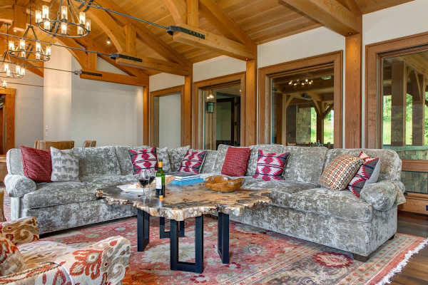 Abode at Heartwood Lodge, ski-in/out, 1 mile to National Park