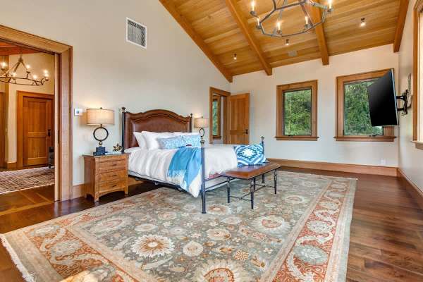 Abode at Heartwood Lodge, ski-in/out, 1 mile to National Park