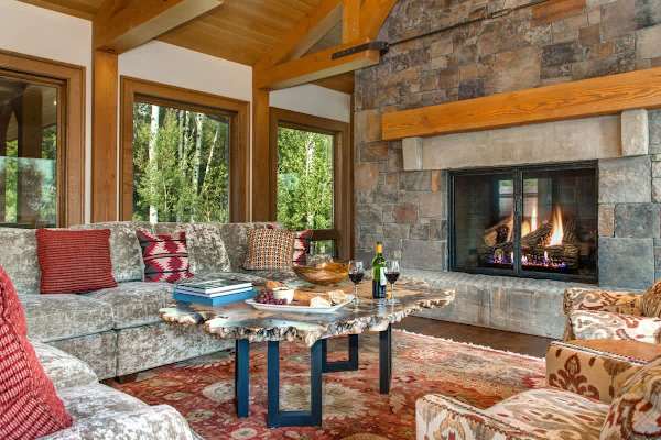 Abode at Heartwood Lodge, ski-in/out, 1 mile to National Park