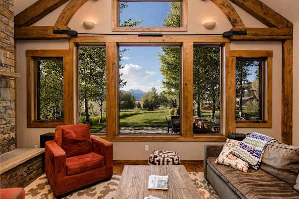 Abode at Teton Manor, stunning Teton views, private hot tub