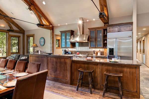 Abode at Teton Manor, stunning Teton views, private hot tub