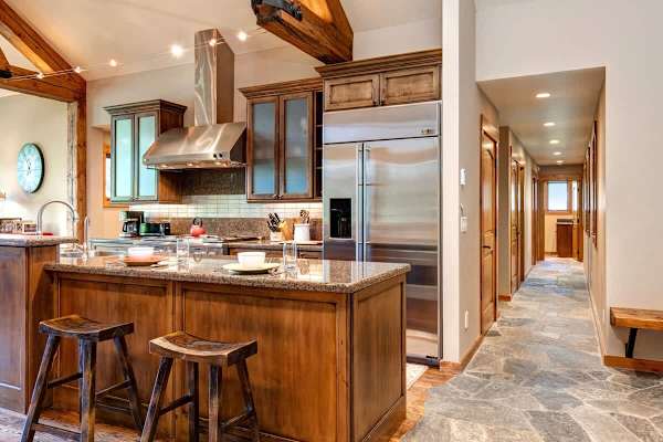 Abode at Teton Manor, stunning Teton views, private hot tub