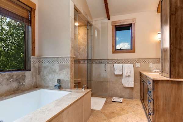 Abode at Teton Manor, stunning Teton views, private hot tub
