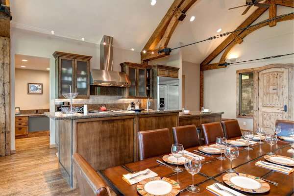 Abode at Teton Manor, stunning Teton views, private hot tub