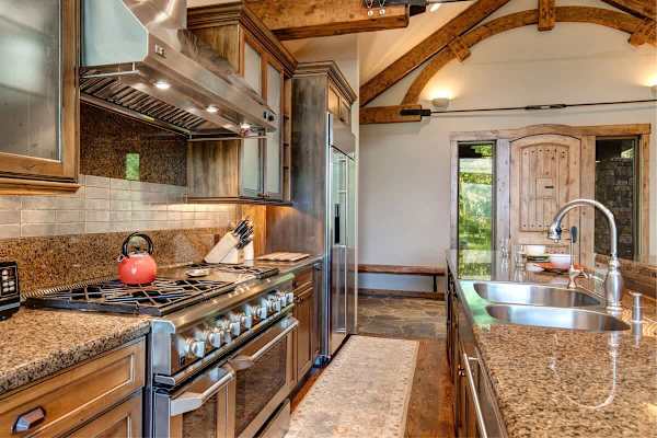 Abode at Teton Manor, stunning Teton views, private hot tub