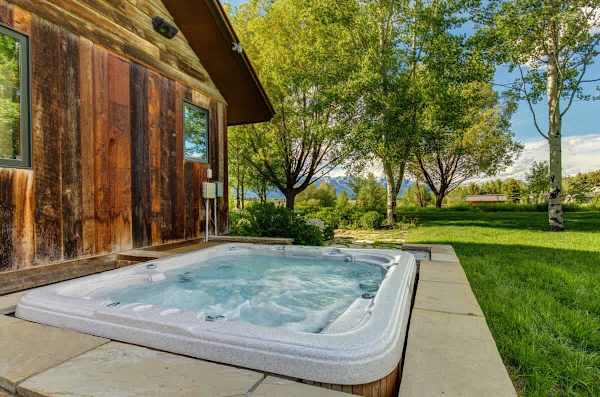 Abode at Teton Manor, stunning Teton views, private hot tub
