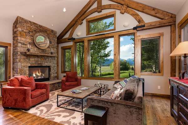 Abode at Teton Manor, stunning Teton views, private hot tub