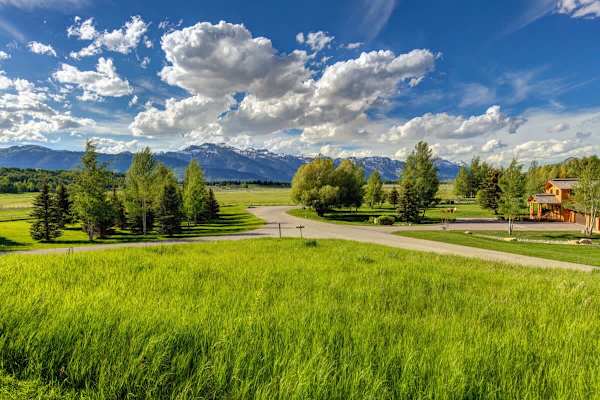 Abode at Teton Manor, stunning Teton views, private hot tub