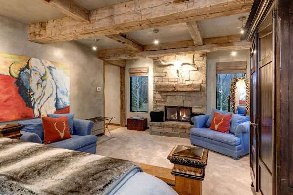 Abode at Three Bears, stunning wilderness estate, private hot tub