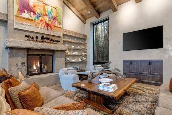 Abode at Three Bears, stunning wilderness estate, private hot tub