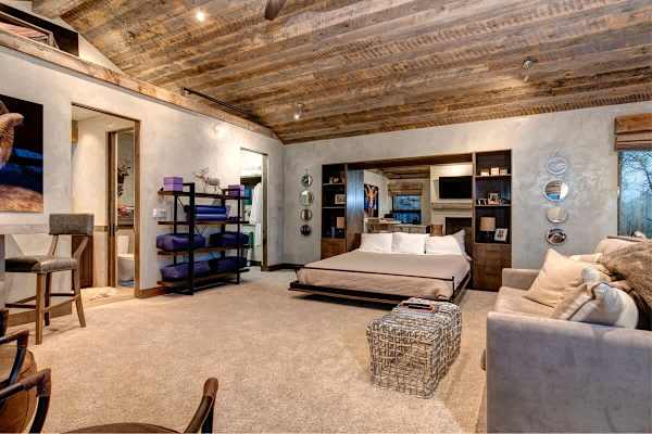 Abode at Three Bears, stunning wilderness estate, private hot tub