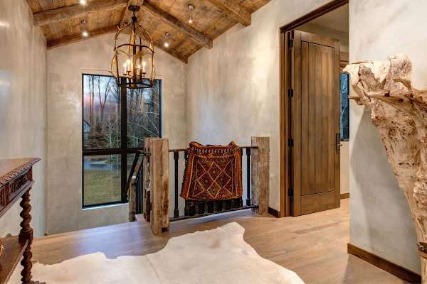 Abode at Three Bears, stunning wilderness estate, private hot tub