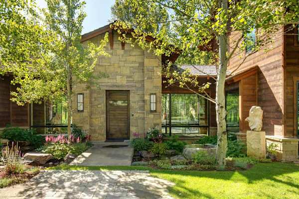 Abode at Three Bears, stunning wilderness estate, private hot tub
