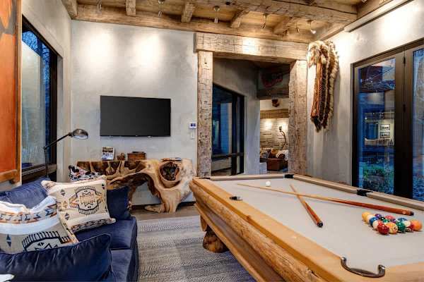 Abode at Three Bears, stunning wilderness estate, private hot tub