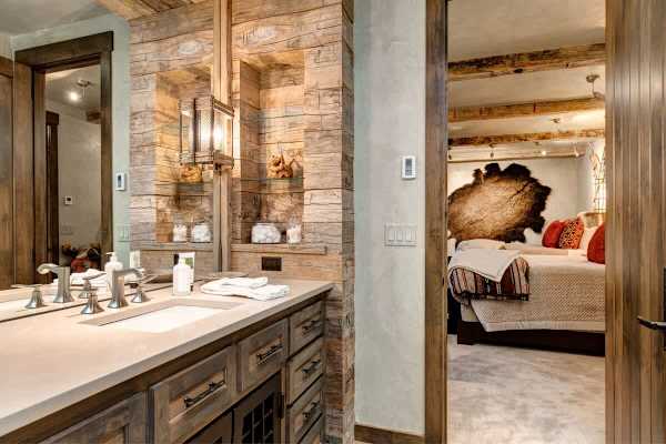 Abode at Three Bears, stunning wilderness estate, private hot tub