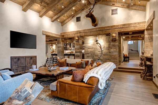 Abode at Three Bears, stunning wilderness estate, private hot tub