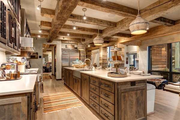 Abode at Three Bears, stunning wilderness estate, private hot tub