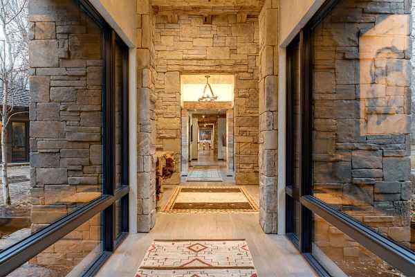 Abode at Three Bears, stunning wilderness estate, private hot tub