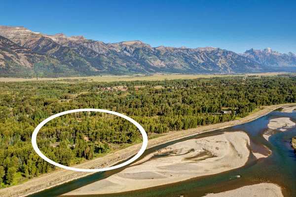 Abode at Three Bears, stunning wilderness estate, private hot tub
