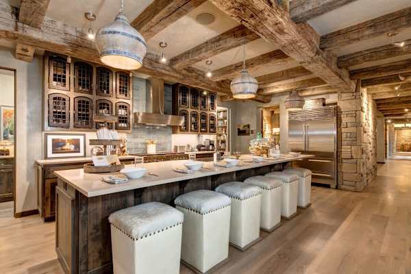 Abode at Three Bears, stunning wilderness estate, private hot tub