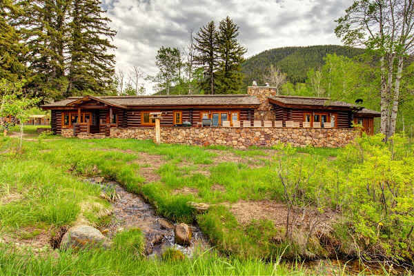 Abode at 7 Cabins, perfect for large groups, Teton views, wildlife