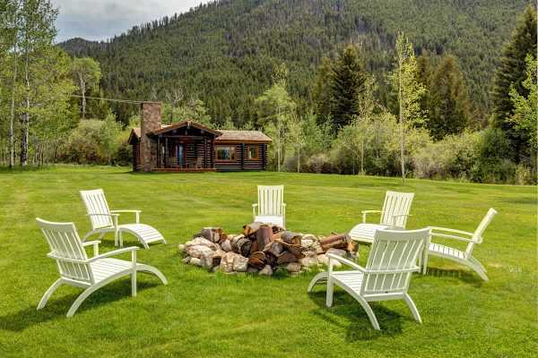 Abode at 7 Cabins, perfect for large groups, Teton views, wildlife