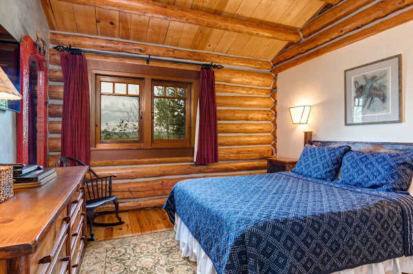 Abode at 7 Cabins, perfect for large groups, Teton views, wildlife
