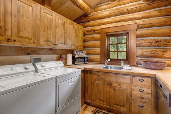 Abode at 7 Cabins, perfect for large groups, Teton views, wildlife