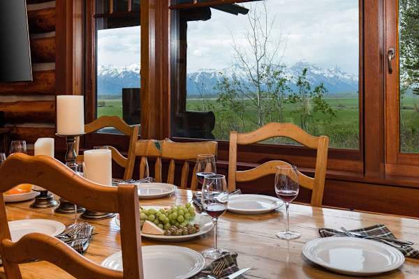 Abode at 7 Cabins, perfect for large groups, Teton views, wildlife