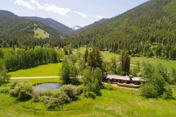 Abode at 7 Cabins, perfect for large groups, Teton views, wildlife