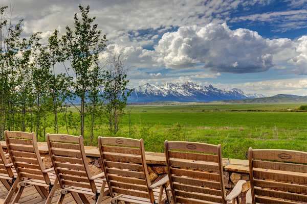 Abode at 7 Cabins, perfect for large groups, Teton views, wildlife