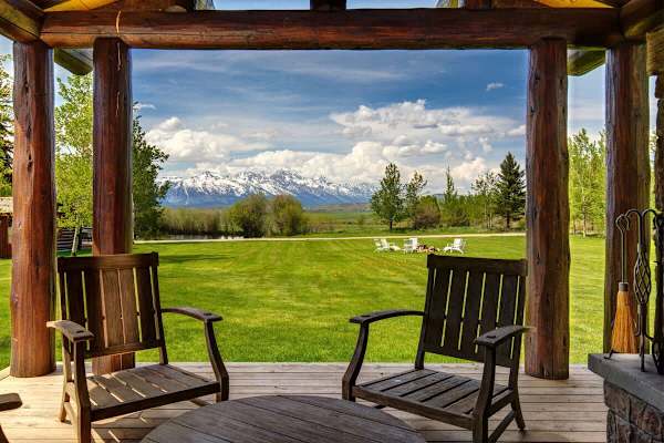 Abode at 7 Cabins, perfect for large groups, Teton views, wildlife