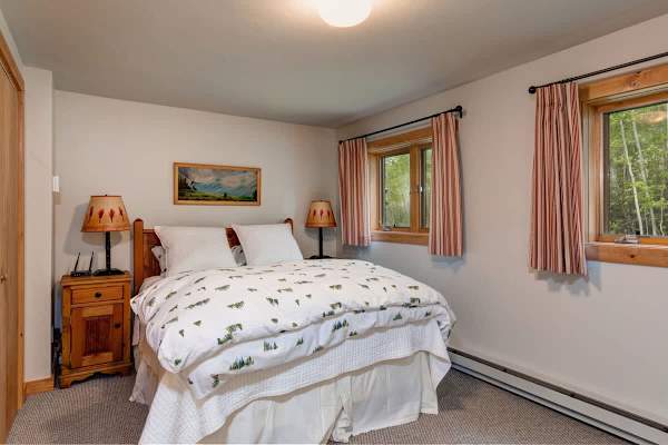 Abode at 7 Cabins, perfect for large groups, Teton views, wildlife