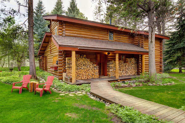 Abode at the Aspens, luxury log cabin, hot tub, near Teton Village