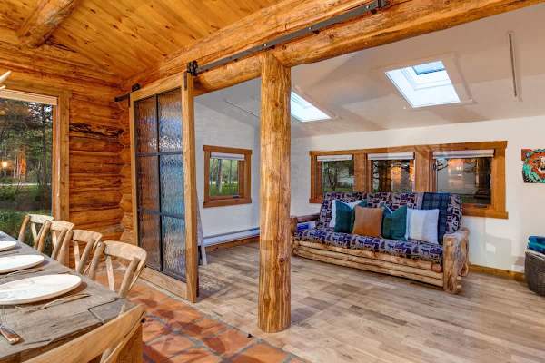 Abode at the Aspens, luxury log cabin, hot tub, near Teton Village