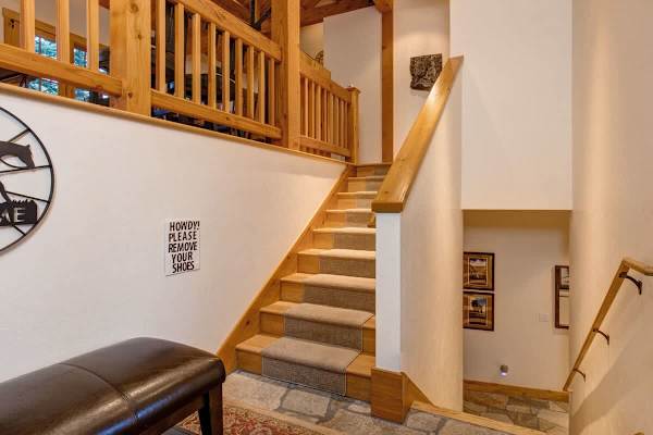 Abode at the Homestead, walk to slopes, private hot tub, chef's kitchen
