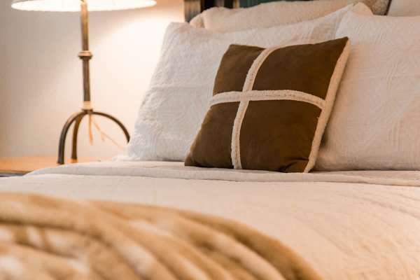 Abode at the Homestead, walk to slopes, private hot tub, chef's kitchen