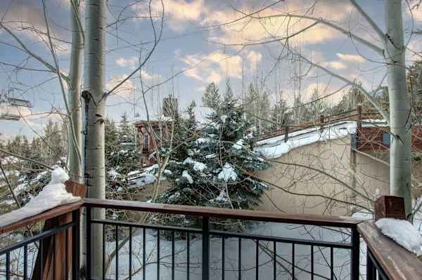 Abode at Moose Creek #21, ski-in/out, private hot tub, mountain views