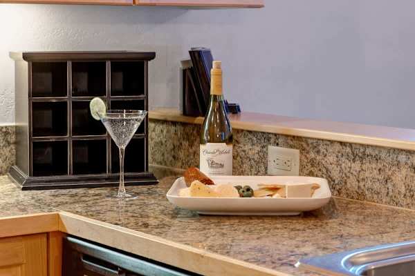Abode at Moose Creek #21, ski-in/out, private hot tub, mountain views