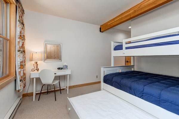 Abode at Moose Creek #21, ski-in/out, private hot tub, mountain views
