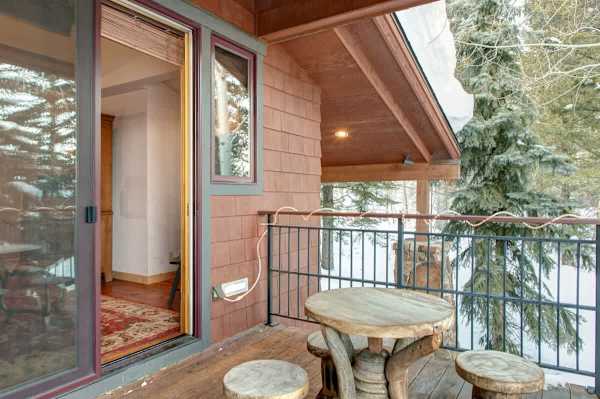 Abode at Moose Creek #21, ski-in/out, private hot tub, mountain views