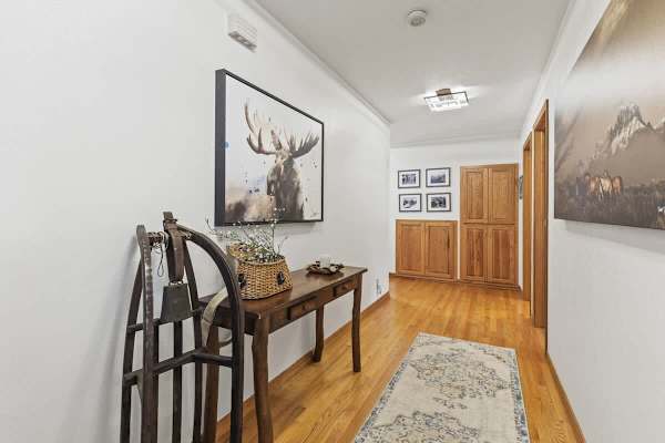 Abode at Fish Creek, mountain escape, hot tub, minutes from skiing