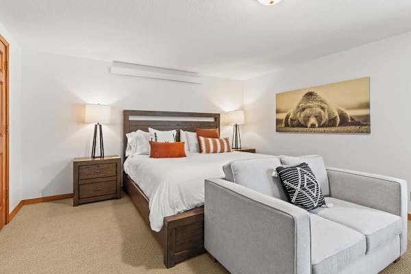 Abode at Fish Creek, mountain escape, hot tub, minutes from skiing