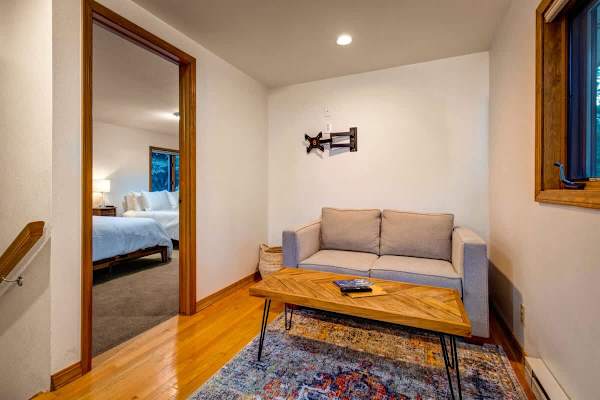 Abode at Fish Creek, mountain escape, hot tub, minutes from skiing