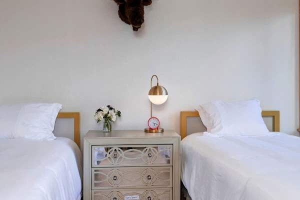 Abode at Golden Spruce, prime location, mountain views, private deck