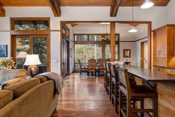 Abode at Fox Run, luxury Granite Ridge ski home, private hot tub